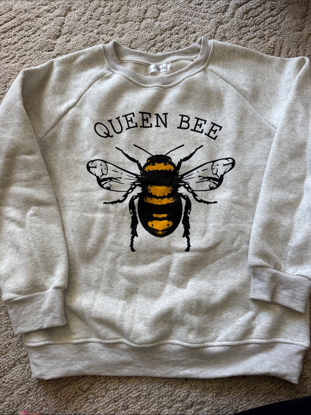 Queen Bee Graphic Sweatshirt - Cream